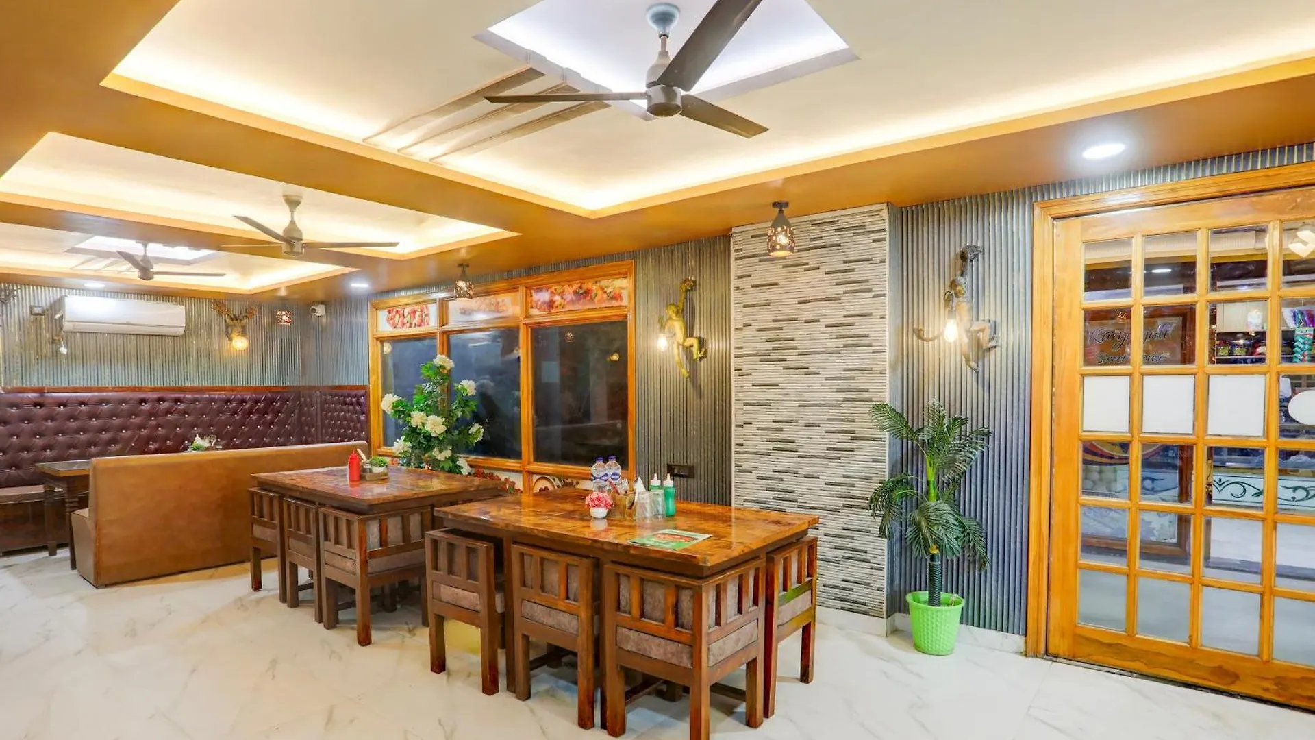 ורנאסי Hotel O Shivay Palace 3*,